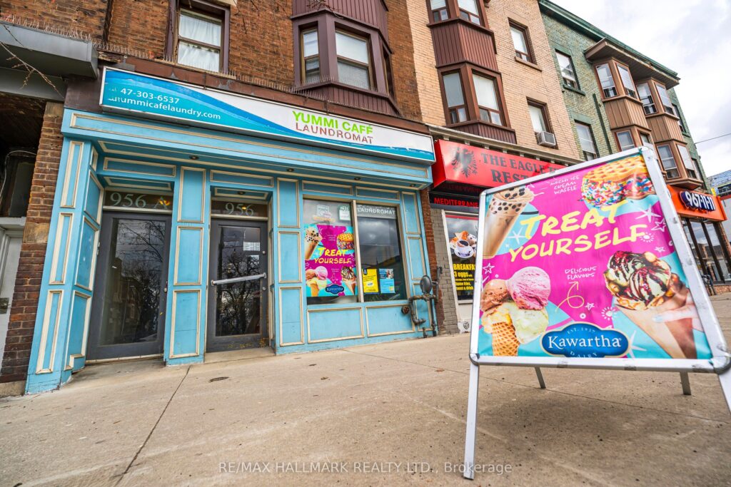 For Sale: 956 St Clair Avenue W Main Floor, Toronto C03, ON M6E 1A1, Toronto C03, ON - Property Photo