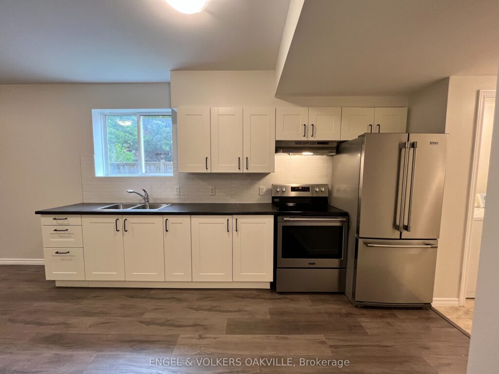 For Lease: 30 PORRITT Street, Barrie, ON L4N 6Y3, Barrie, ON - Property Photo