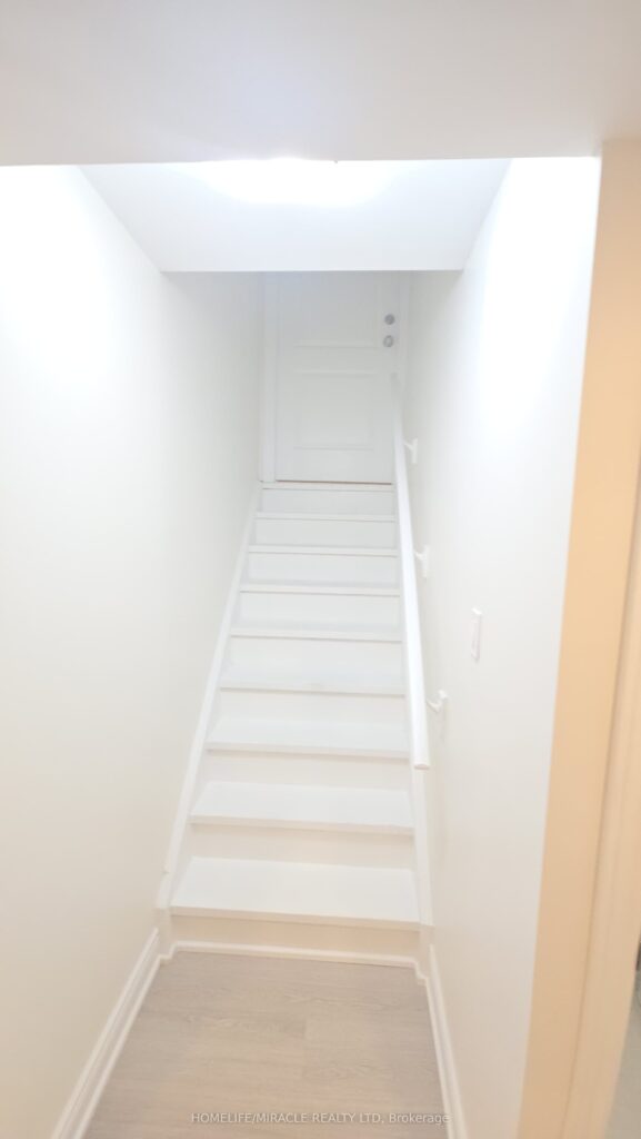 For Lease: 16 Meadowcrest Lane Bsmt, Brampton, ON L7A 0T8, Brampton, ON - Property Photo