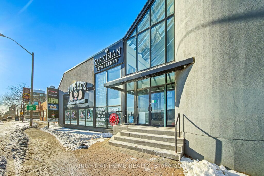 For Sale: 3350 Dufferin Street 1, Toronto W04, ON M6A 3A4, Toronto W04, ON - Property Photo