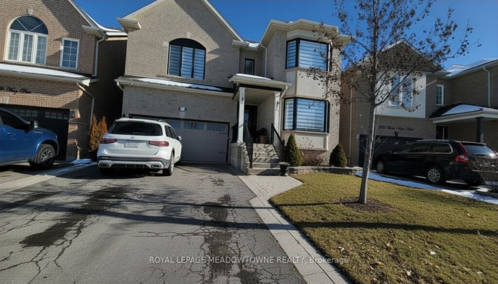 For Lease: 259 Queen Mary Drive, Brampton, ON L7A 3L6, Brampton, ON - Property Photo