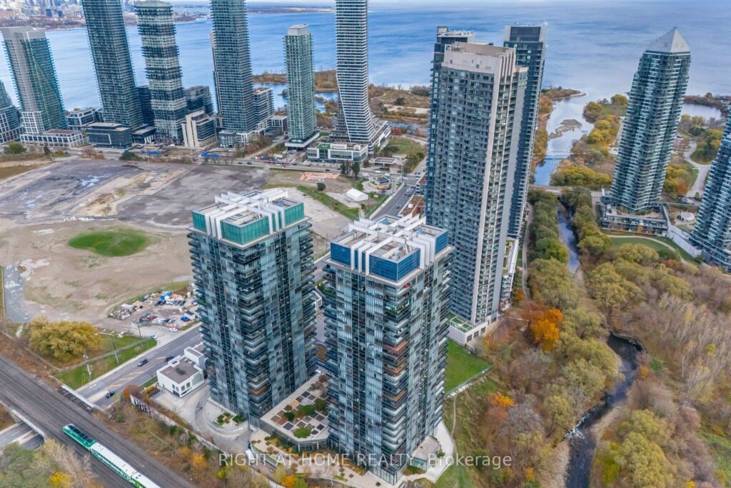 For Sale: 88 Park Lawn Road 3005, Toronto W06, ON M8Y 0B5, Toronto W06, ON - Property Photo