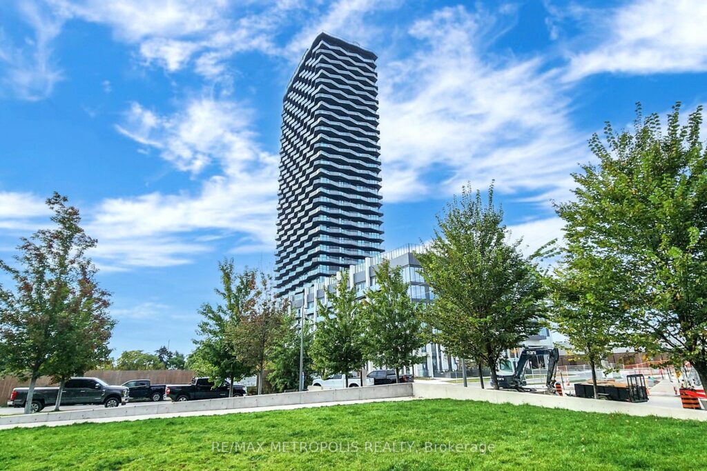 For Lease: 36 Zorra Street 521, Toronto W08, ON M8Z 0G5, Toronto W08, ON - Property Photo