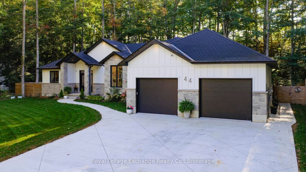 For Sale: 44 Blairs Trail N, Huron-Kinloss, ON N2Z 0B3, Huron-Kinloss, ON - Property Photo