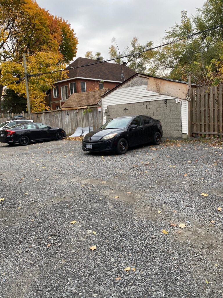 For Lease: 260 Bronson Avenue N, West Centre Town, ON K1R 6H8, West Centre Town, ON - Property Photo