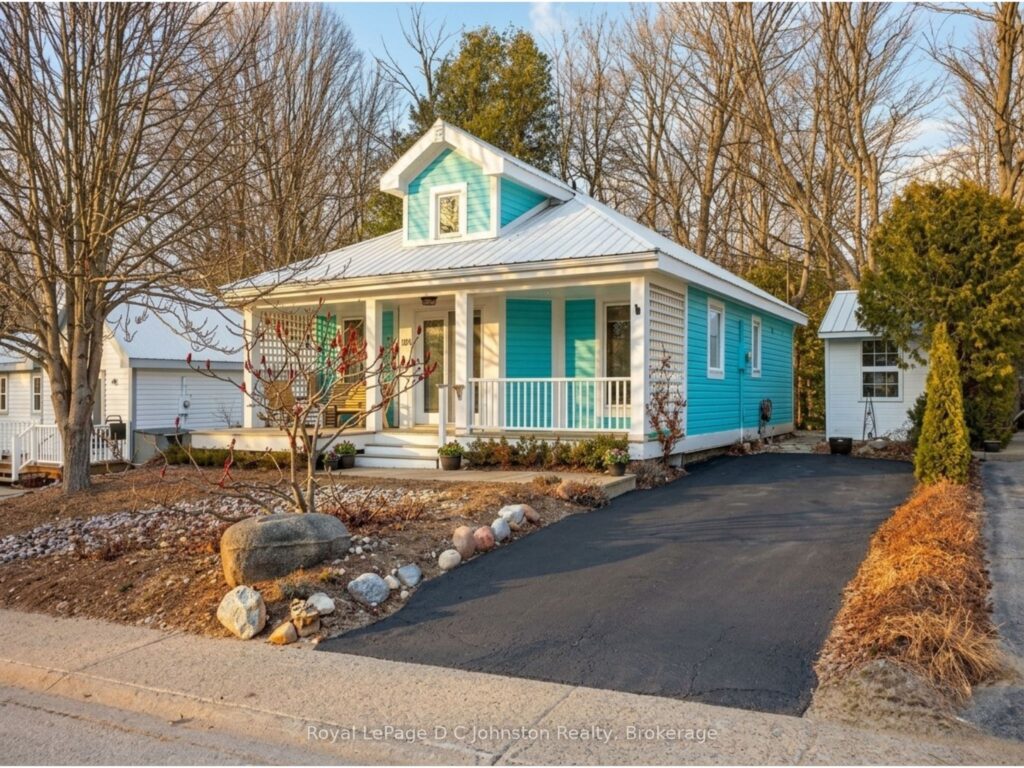 For Sale: 383 McNabb Street 106, Saugeen Shores, ON N0H 2L0, Saugeen Shores, ON - Property Photo