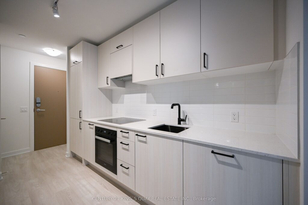 For Lease: 5 Quarrington Lane 901, Toronto C13, ON M3C 0S5, Toronto C13, ON - Property Photo