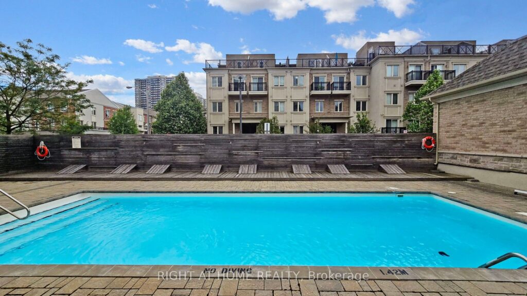 For Sale: 19 Coneflower Crescent 258, Toronto C07, ON M2R 0A5, Toronto C07, ON - Property Photo