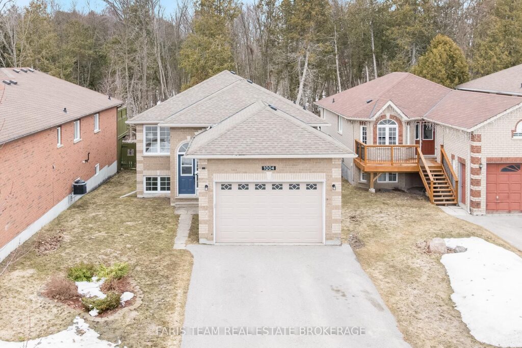 For Sale: 1004 Leslie Drive, Innisfil, ON L9S 2B2, Innisfil, ON - Property Photo