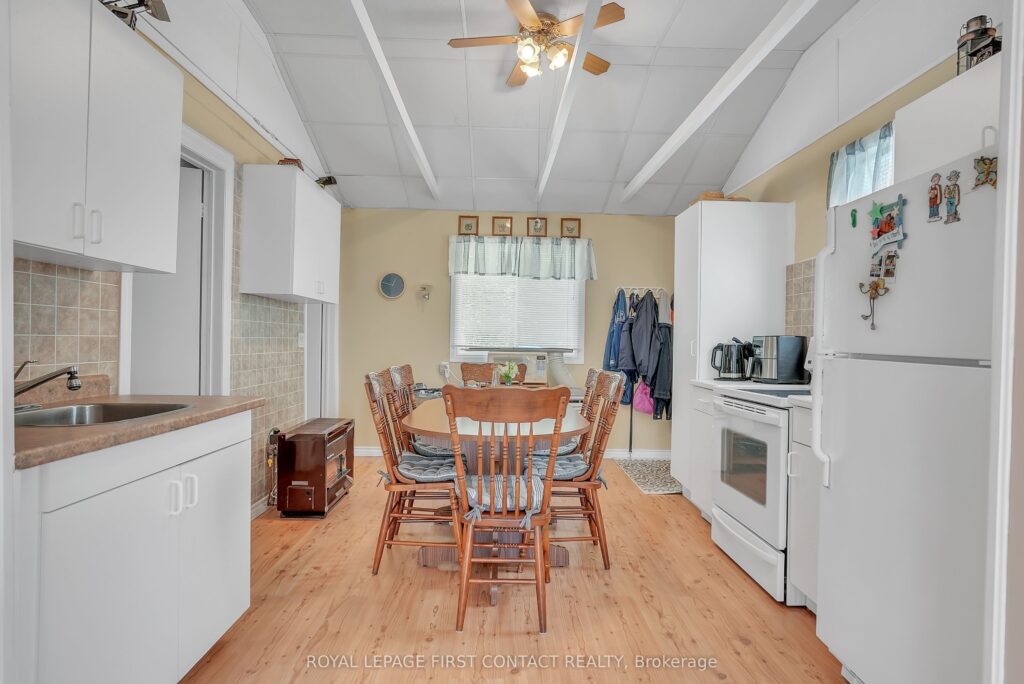 For Sale: 8 Buttercup Lane, Springwater, ON L0L 1P0, Springwater, ON - Property Photo