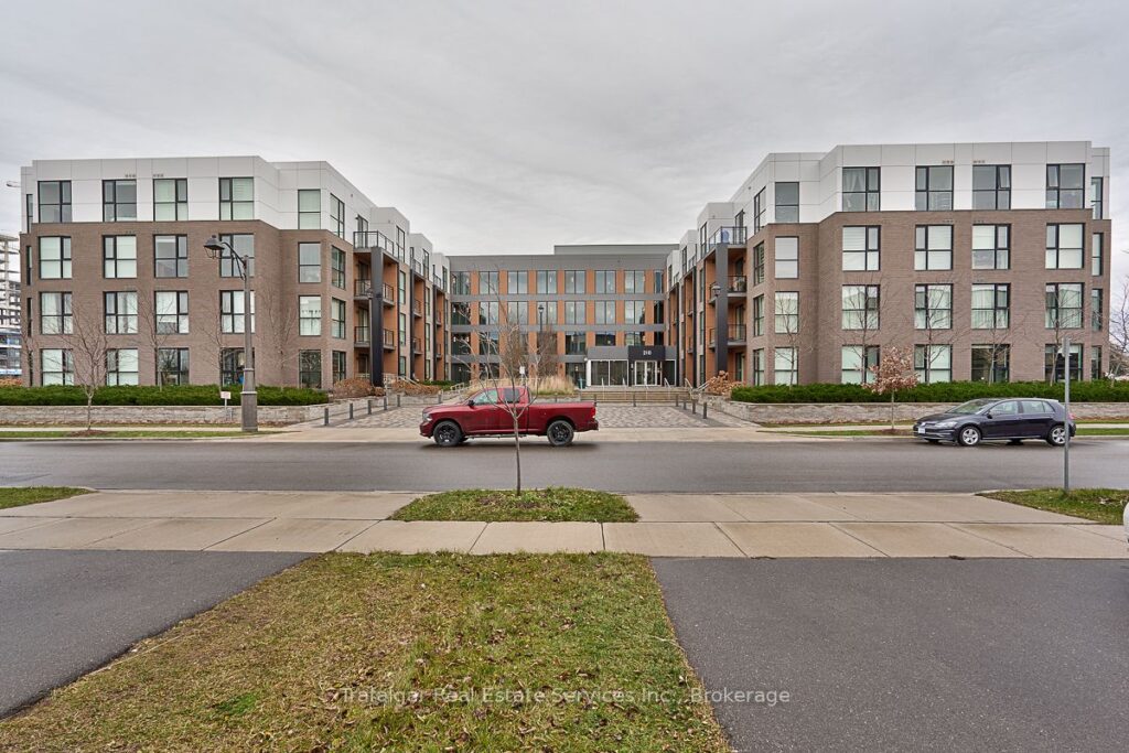 For Lease: 210 Sabina Drive 107, Oakville, ON L6H 0W6, Oakville, ON - Property Photo