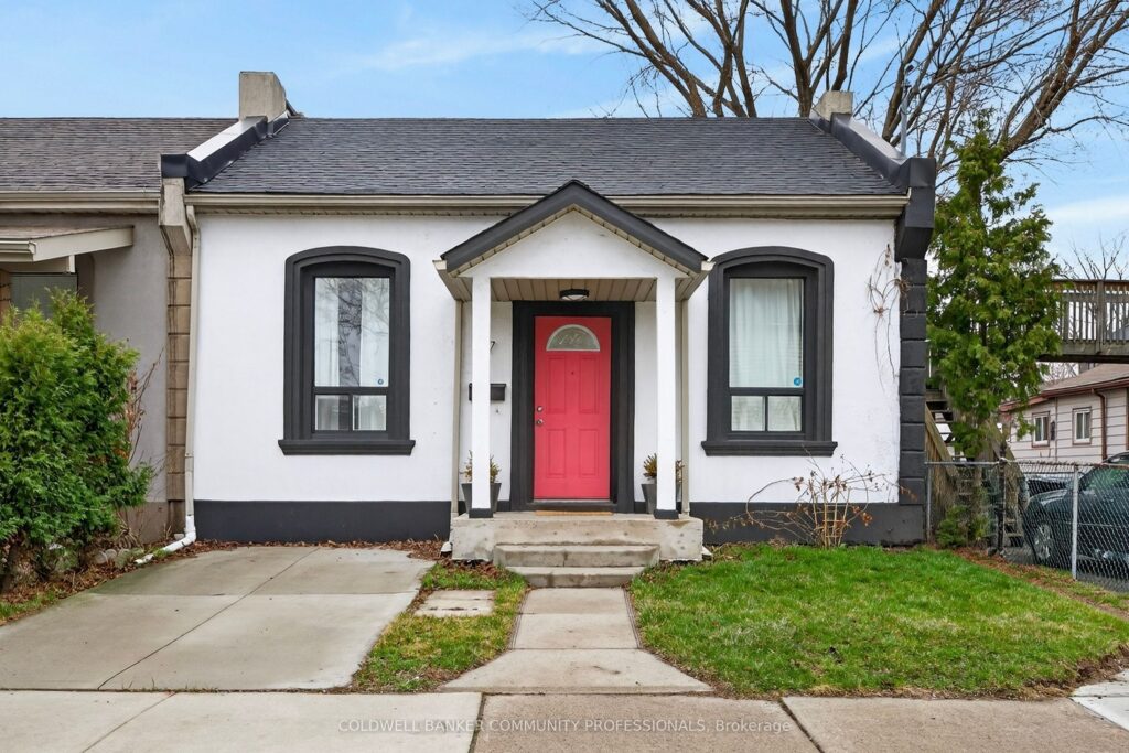 For Sale: 57 Steven Street, Hamilton, ON L8L 5N4, Hamilton, ON - Property Photo