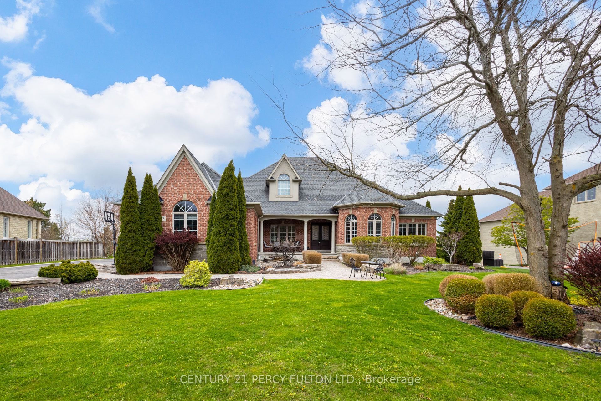 For Sale: 19 Wilson House Drive, Whitby, ON L0B 1A0, Whitby, ON