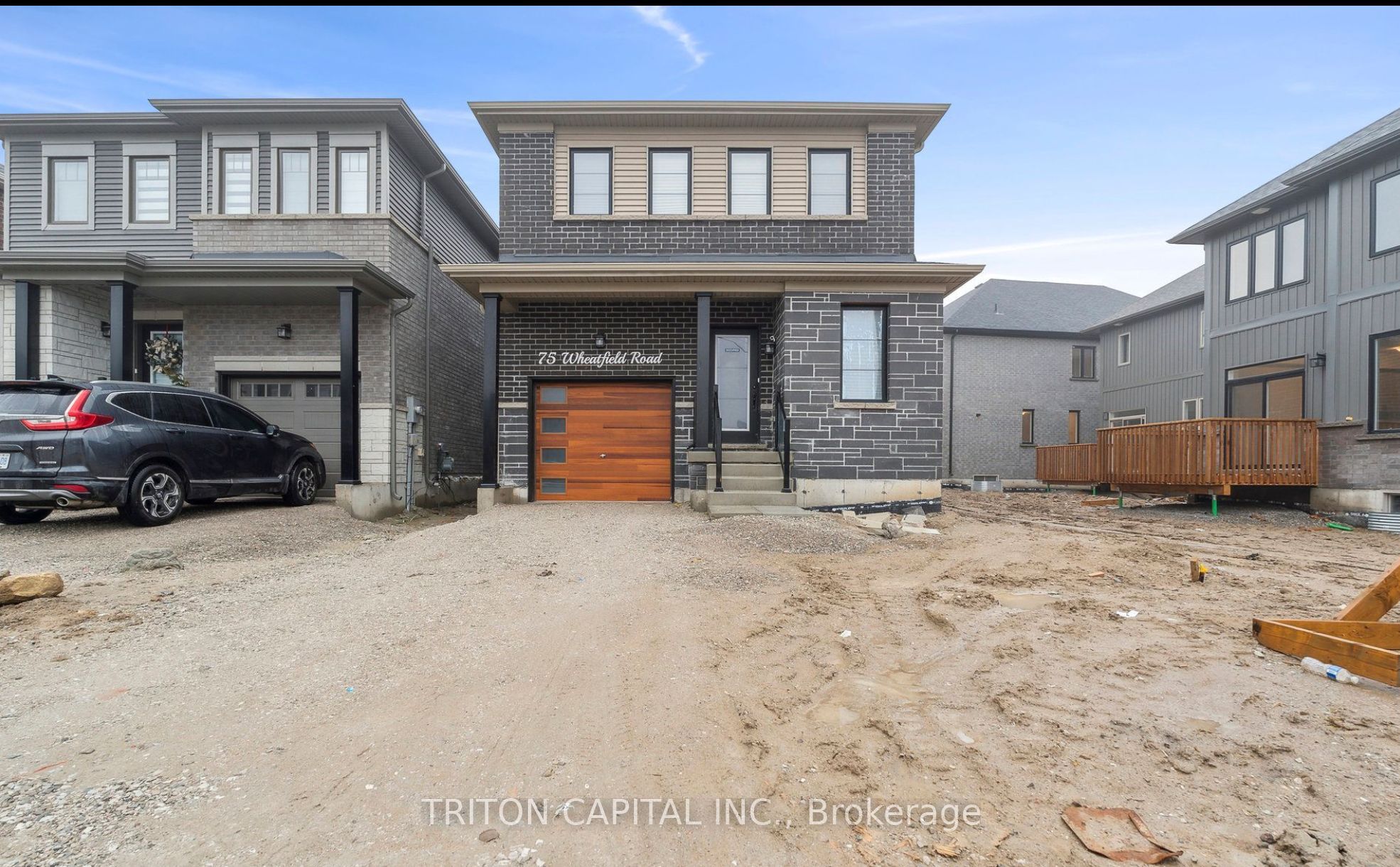 For Lease: 75 Wheatfield Road Lower, Barrie, ON L9J 0C2, Barrie, ON
