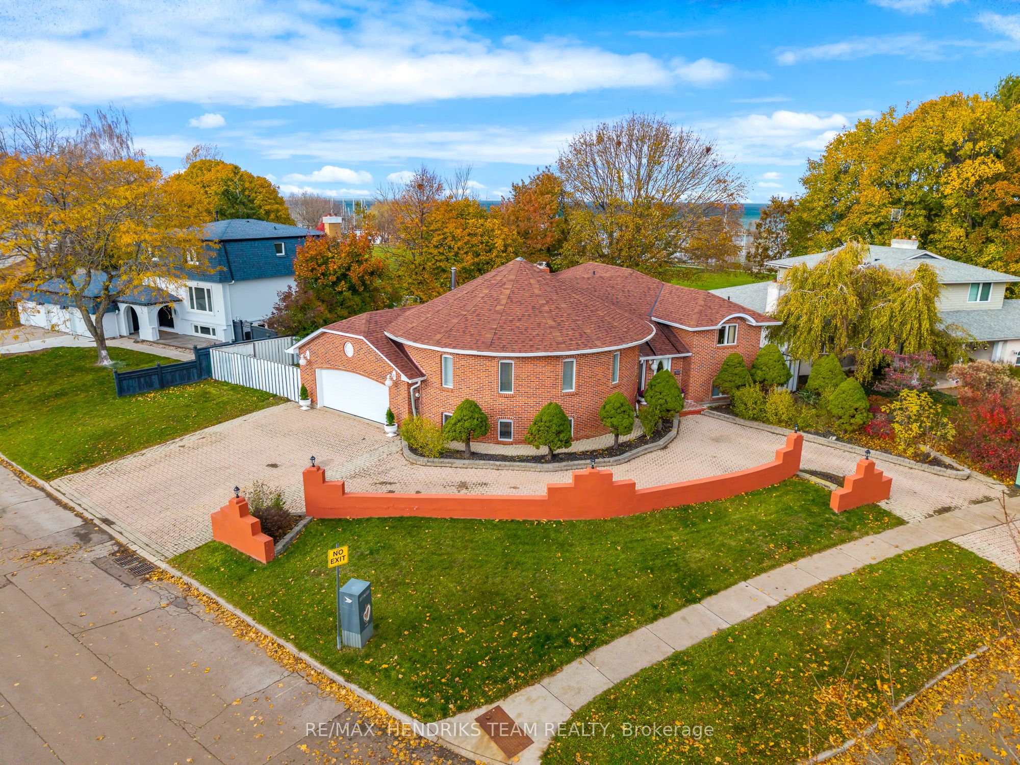 For Sale: 85 Westgate Park Drive, St. Catharines, ON L2N 5X1, St. Catharines, ON