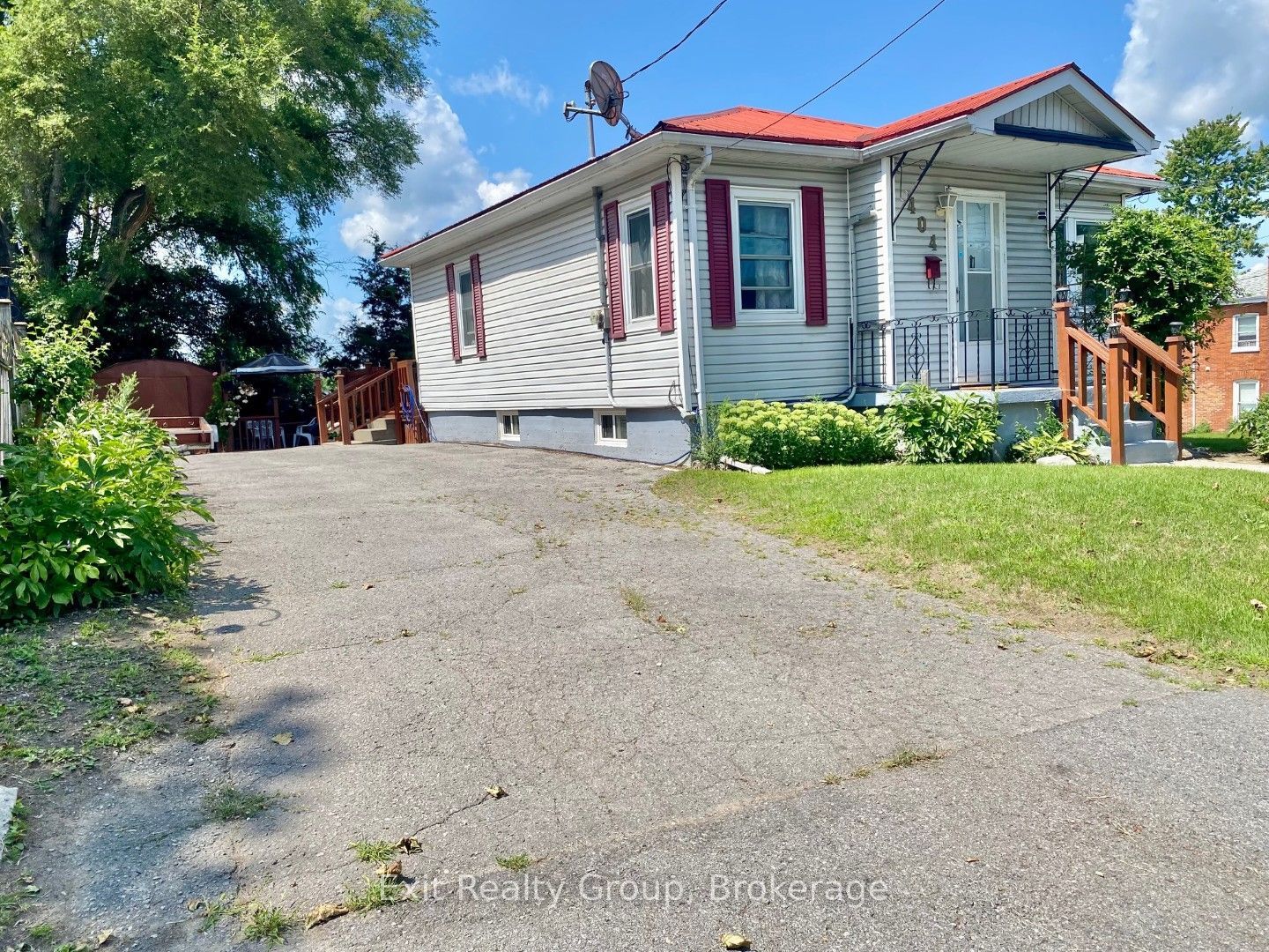 For Sale: 404 Bleecker Avenue, Belleville, ON K8N 3V8, Belleville, ON